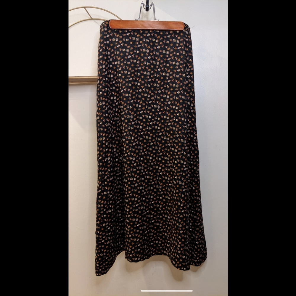 Vintage Floral Maxi Skirt | M